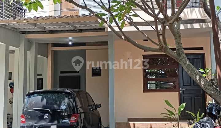 Strategic House Near Juanda Road Depok, Spacious and Ready to Occupy