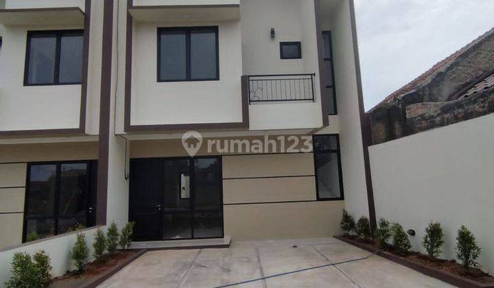 Rumah 2 lantai Skandinavian Modern dekat kantor walikota Tangsel 2