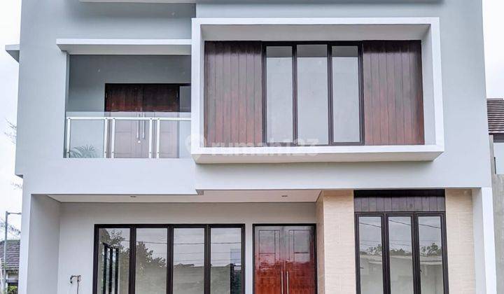 Rumah 2 lantai Modern Minimalis di sektor 2 Bintaro  1