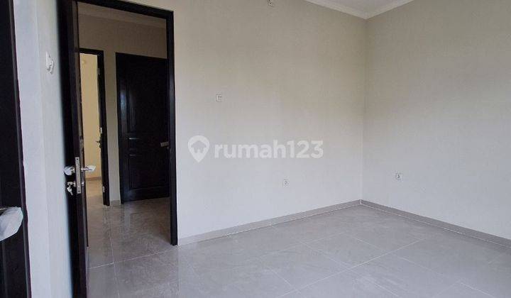 Rumah 2 lantai free biaya dekat kantor walikota Tangsel  2