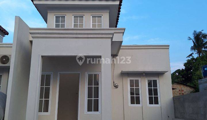 Rumah 1 Lantai Rasa 2 Lantai Model Klasik Modern Bambu Apus Pamulang 1