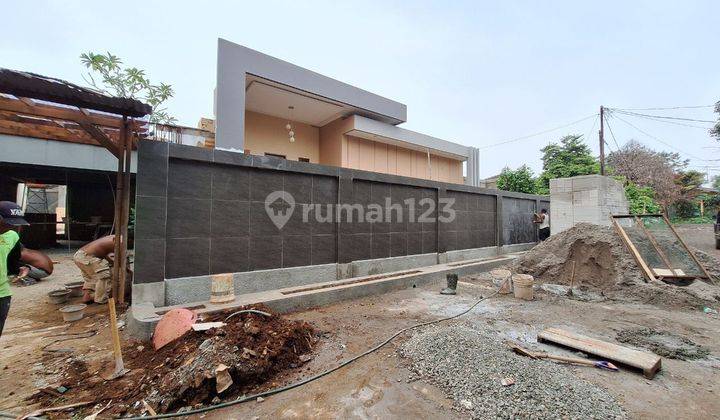 Rumah Hook Super Mewah Dekat Halte Busway Adam Malik 2