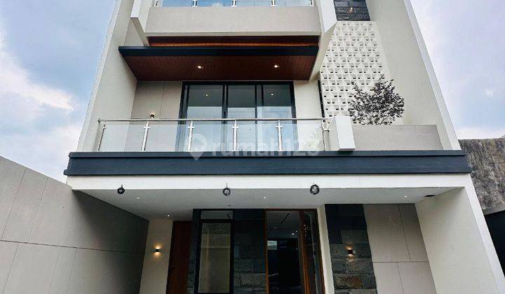 Hunian 3 Lantai Mewah Modern Minimalis Kemang Jakarta Selatan 1