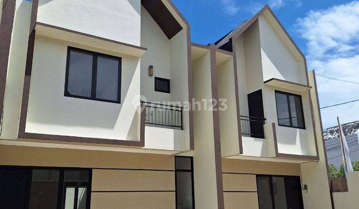 Rumah Baru 2 Lantai Semi Furnished Dekat Bintaro Tangsel 2