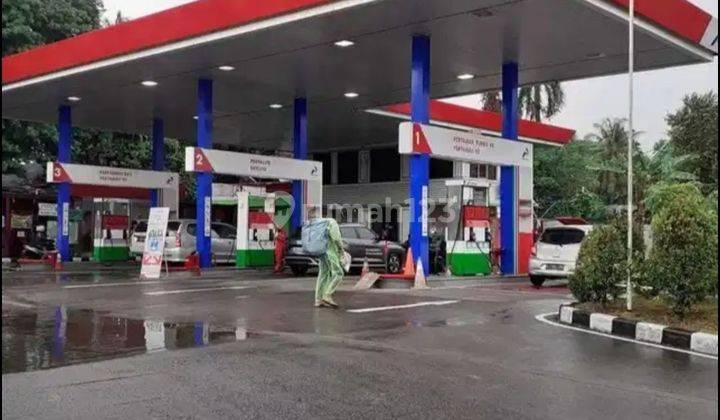 Di POM Bensin Di Lebak Bulus Karang Tengah 1