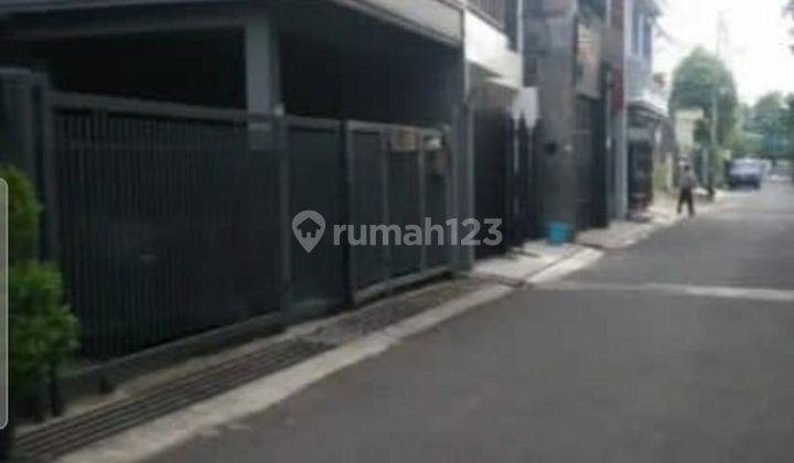 Di jual rumah Mewah di Tebet Asem baris 2