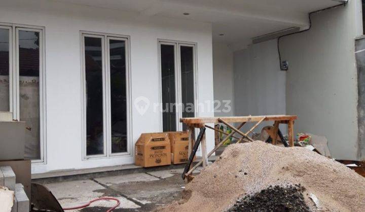 Di jual rumah baru Renov di Mampang 2