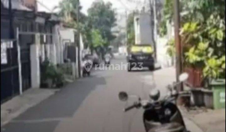 Di jual rumah luas murah di Kbn baru Tebet 2