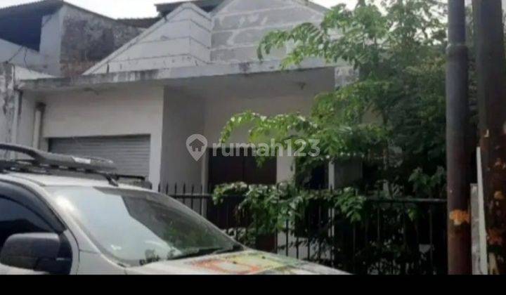 Di jual rumah luas murah di Kbn baru Tebet 1