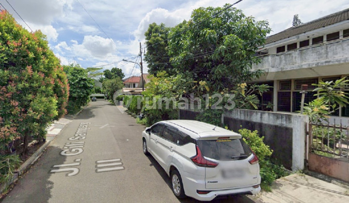 Spacious House in West Kebon Jeruk Near Binus 2
