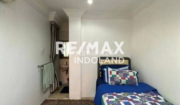 Jual Rumah Cantik 2,5 Lantai Furnished Siap Huni Jamblang Pejaten 2