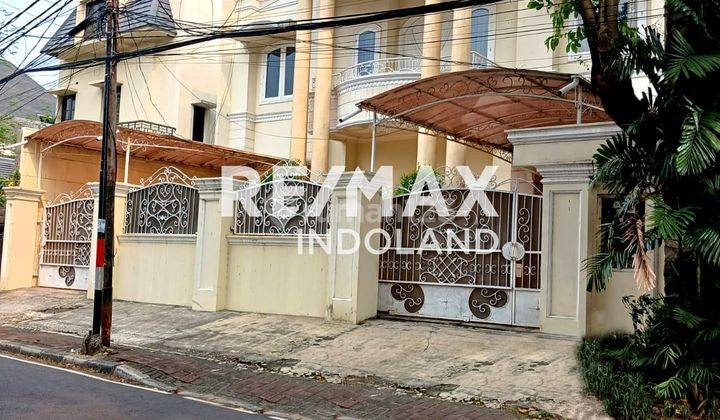 Disewakan Rumah Bagus 2,5 Lantai Siap Huni Menteng Jakarta Pusat 2