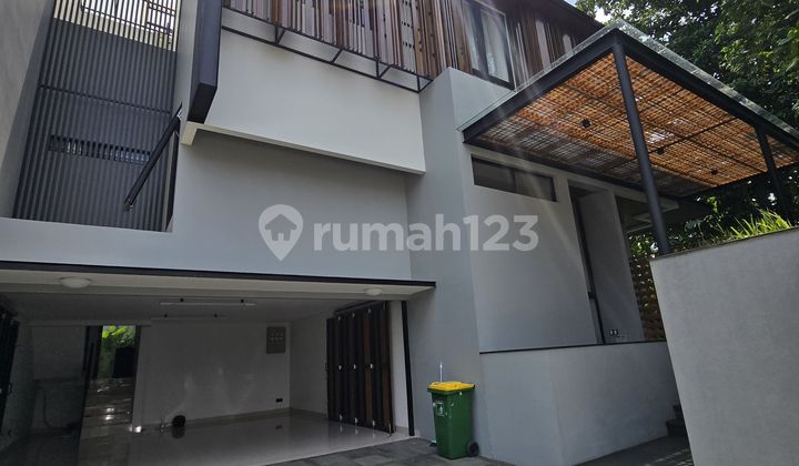 Rumah Minimalis Tropical 2 Lantai Siap Huni Kemang Selatan Jakarta Selatan