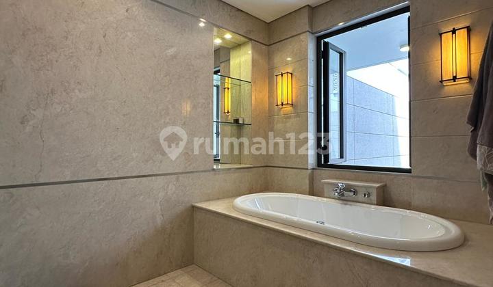 Strategic 3-Story Luxurious Ready-to-Live House in Mega Kuningan, South Jakarta 2