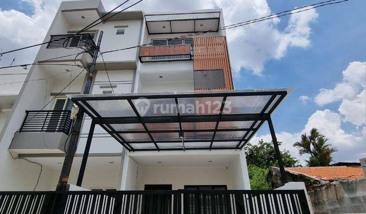 Jual Rumah Baru Strategis 3 Lantai Siap Huni Di Tomang Jakarta Barat 1