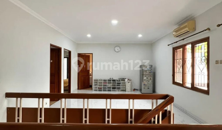 For Sale: Luxury 2-Story Ready-to-Occupy Home in Kebayoran Baru, South Jakarta 2