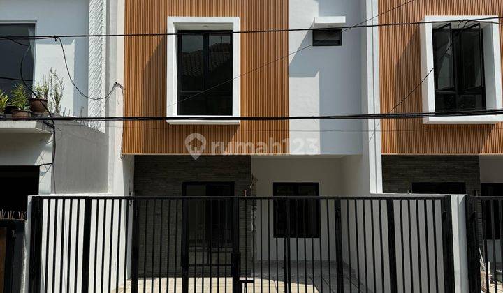 Jual Rumah Baru Bagus Dan Strategis 2 Lantai Siap Huni Di Kav Dki Meruya Jakarta Barat 1