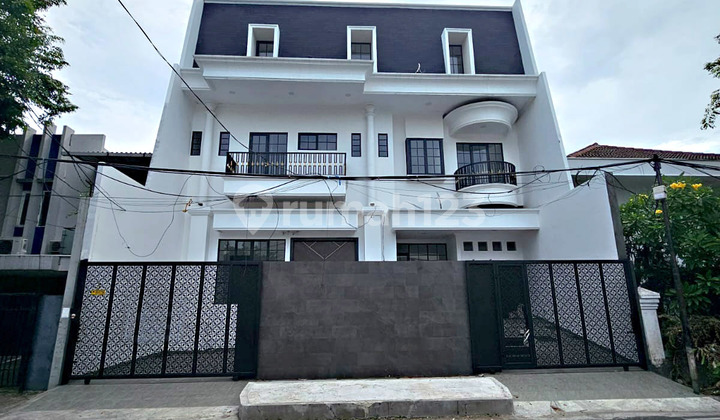 Jual Rumah Mewah Strategis 3 Lantai Siap Huni Di Tomang Jakarta Barat Jual Rumah Mewah Strategis 3 Lantai Siap Huni Di Tomang Jakarta Barat