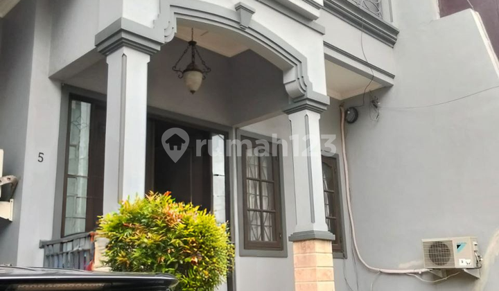 Rumah Strategis 2 Lantai Fully Furnished Lokasi Tanjung Duren 2