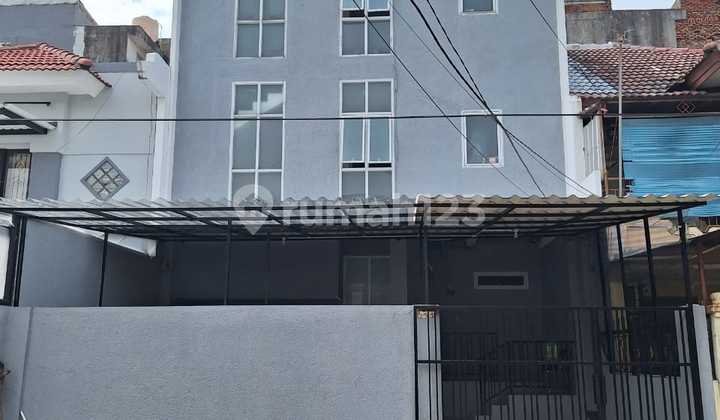 Best Deal! Rumah Kost Aktif Okupansi Tinggi di Lokasi Strategis Taman Palem Lestari