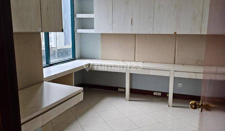Dijual Apartemen Taman Anggrek 3 BR Furnished 9