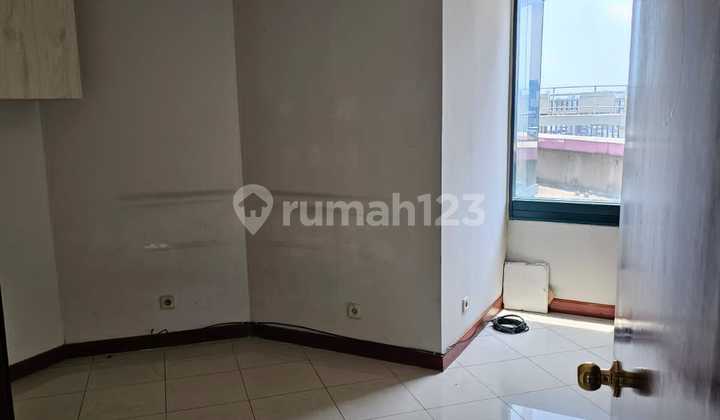 Dijual Apartemen Taman Anggrek 3 BR Furnished 10