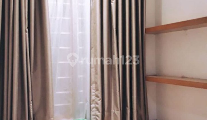 Rumah Cantik 4 Lantai Siap Huni Semi Furnished di Lokasi Prime Tomang, Jakarta Barat 2