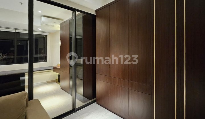 Unit Mewah 1 Bedroom Full Furnish Apartemen Collins Boulevard Bsd City 2