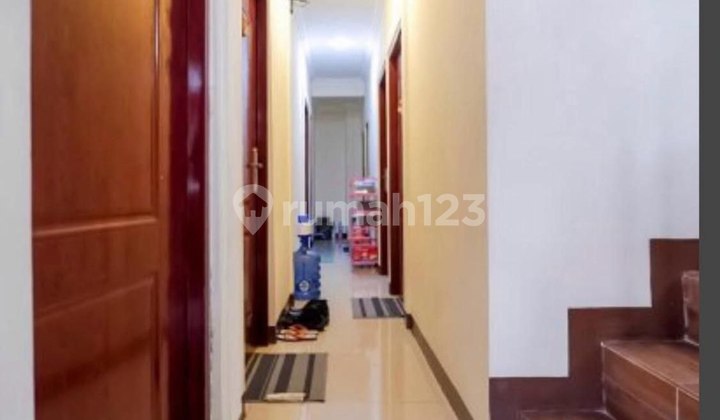 Dijual Rumah Kost Aktif 17 Kamar di Lokasi Strategis Tanjung Duren 2