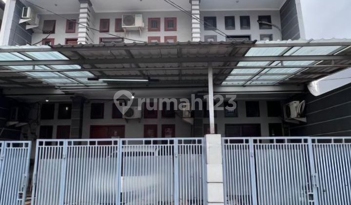 Dijual Rumah Kos 14 Kamar Tidur Area Bendungan Hilir Jakarta Selatan Dijual Rumah Kos 14 Kamar Tidur Area Bendungan Hilir Jakarta Selatan