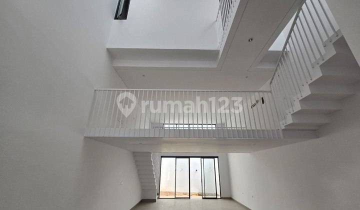 New 2-Story House + Mezzanine in Kejaksaan Kreo Complex, Tangerang New 2-Story House + Mezzanine in Kejaksaan Kreo Complex, Tangerang