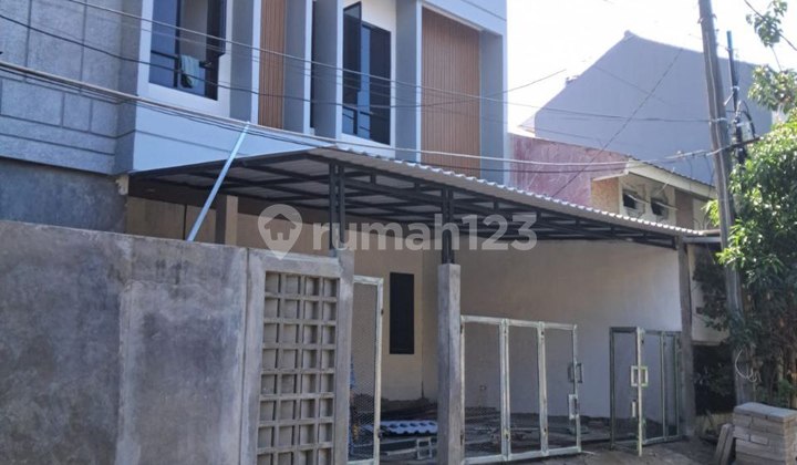 For Sale Beautiful 2-Story House in Strategic Location Cinere, Depok