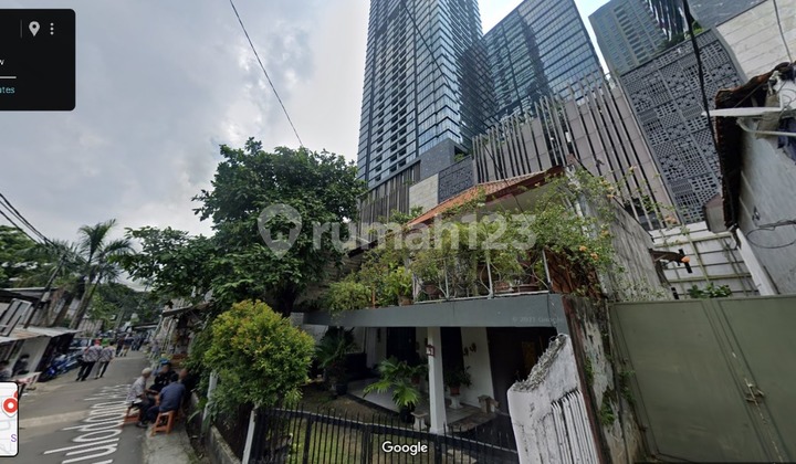 For Sale Old House Suitable for Rebuilding in Super Strategic SCBD Sudirman Area 2