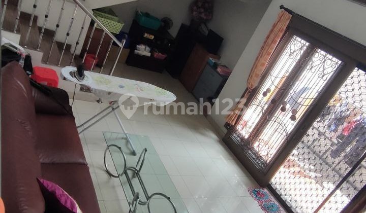 Dijual Rumah Hoek 2,5 Lantai Area Gajah Mada Jakarta Barat 2