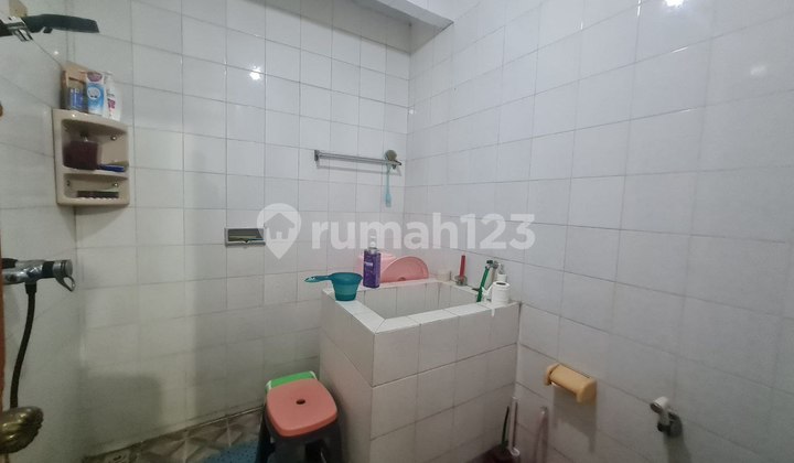 Dijual Rumah Murah Strategis di Komplek Sunrise Garden 2