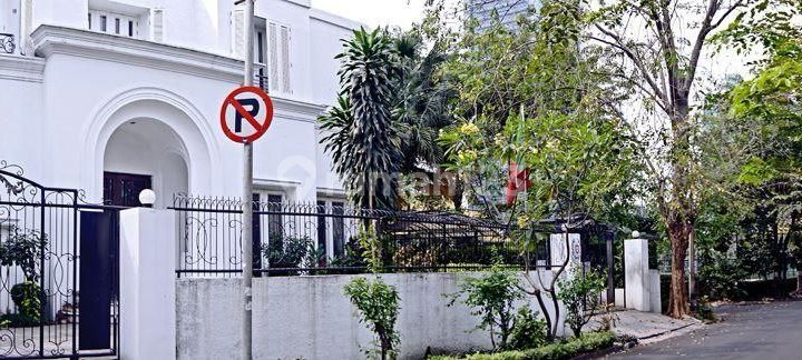 Dijual Rumah mewah 2 lantai di Kuningan Jakarta Selatan    