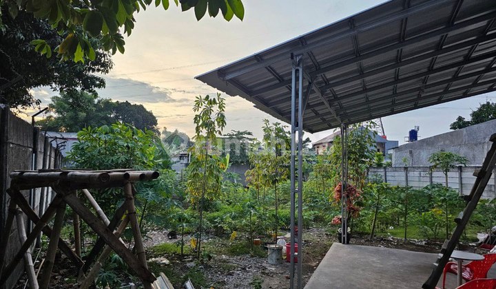 Rumah Luas Potensi Tinggi untuk Investasi di Lokasi Strategis Metro Permata 1, Jakarta Barat