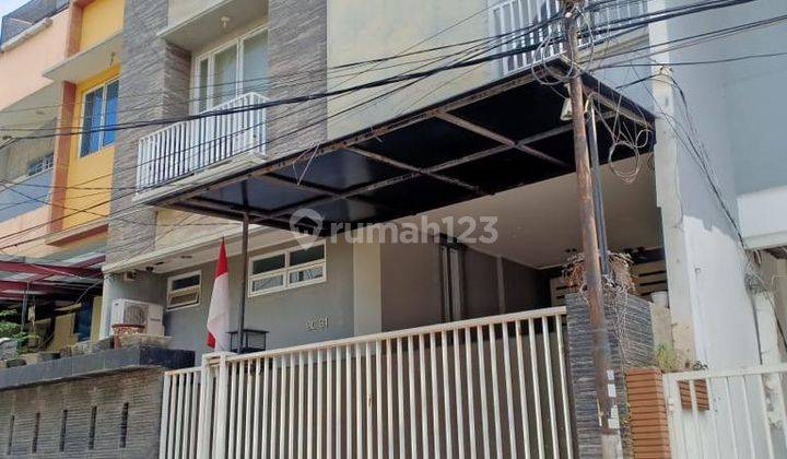 Jual Murah Rumah Minimalis 3,5 Lantai Green Ville Jakarta Barat 1