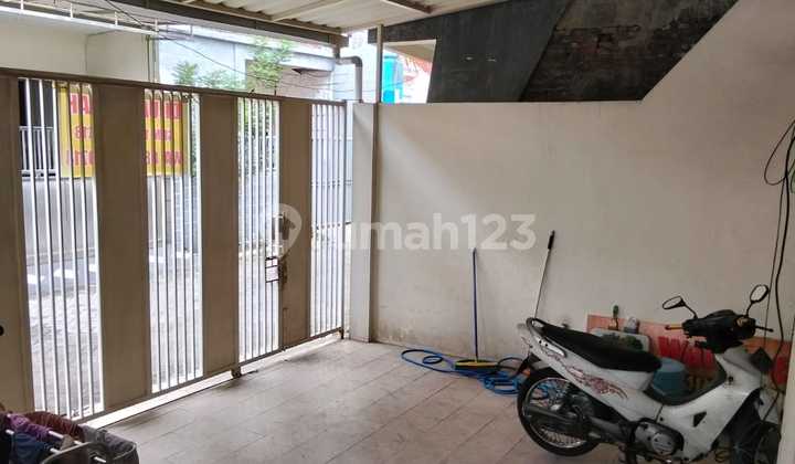 House for Sale Ready to Occupancy in East Surabaya Near Galaxy Mall 2