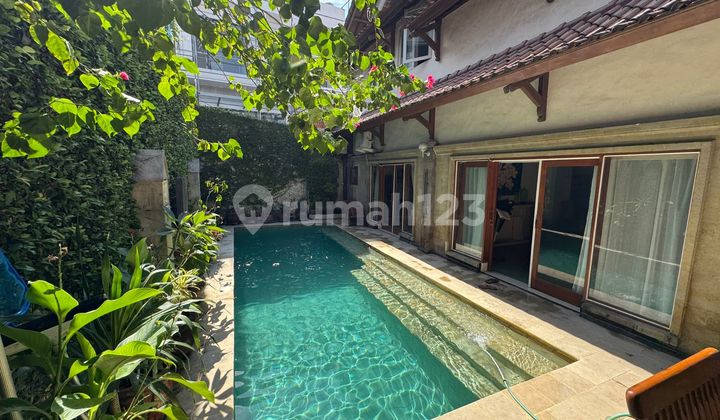 Villa 4 Br Sanur Area Beachside For Rent