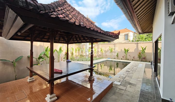 Villa 3 Bedrooms Semi Furnished At Sanur Area,4 Are
