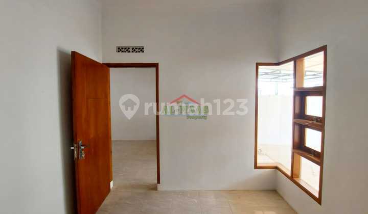 Rumah Cantik di Bandung Selatan SHM 9