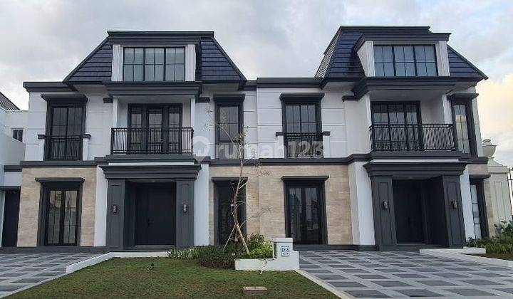 Rumah Bagus 2 Lantai Konsep Elegan Klasik Lokasi Sangat Strategis 2