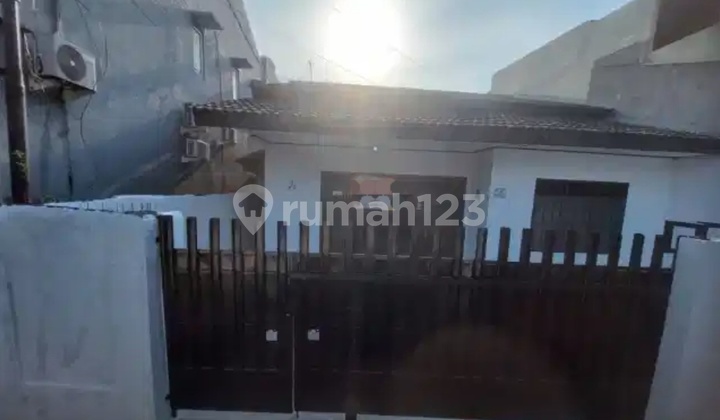 Rumah Sudah Renovasi Siap Huni di Tebet Rumah Sudah Renovasi Siap Huni di Tebet