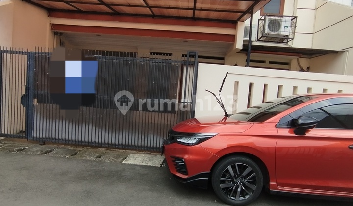 Modern 2-Story House in Tebet