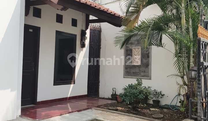 Rumah 2 Lantai Bagus di Tebet 2