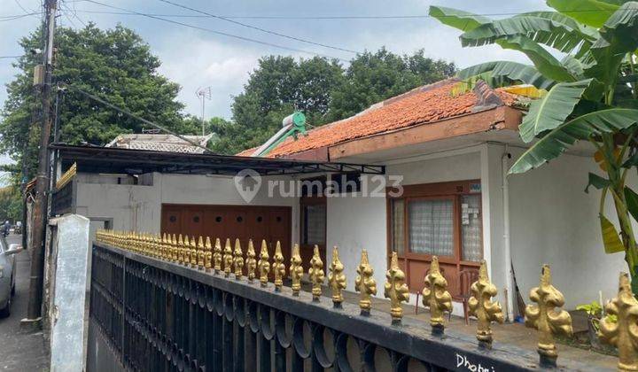 Rumah Luas dan Asri di Tebet, Menteng Dalam 1