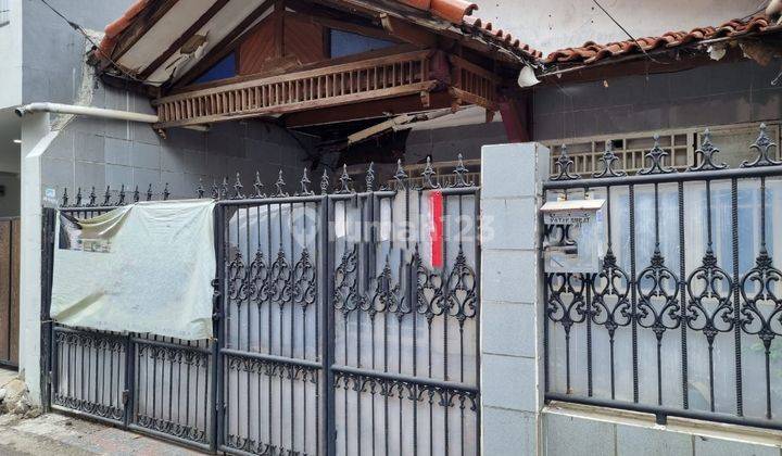 Dijual Rumah Lama di Tebet 1