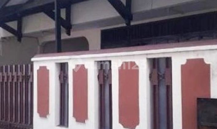 Rumah 2 Lantai SHM di Tebet