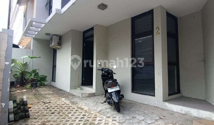 Rumah Minimalis di Tebet 2